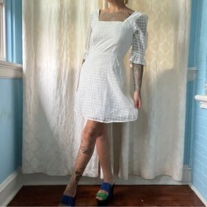 mi ami white cocktail dress with daisies size medium